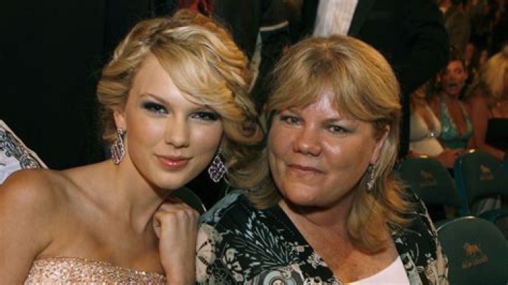 What Type Of Cancer Did Taylor Swift's Mom Battle?